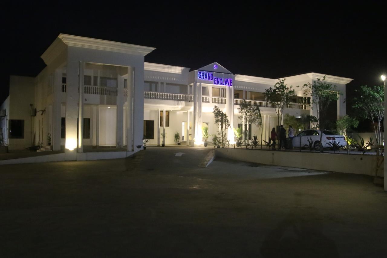 Hotel Grand Enclave Lahore Esterno foto