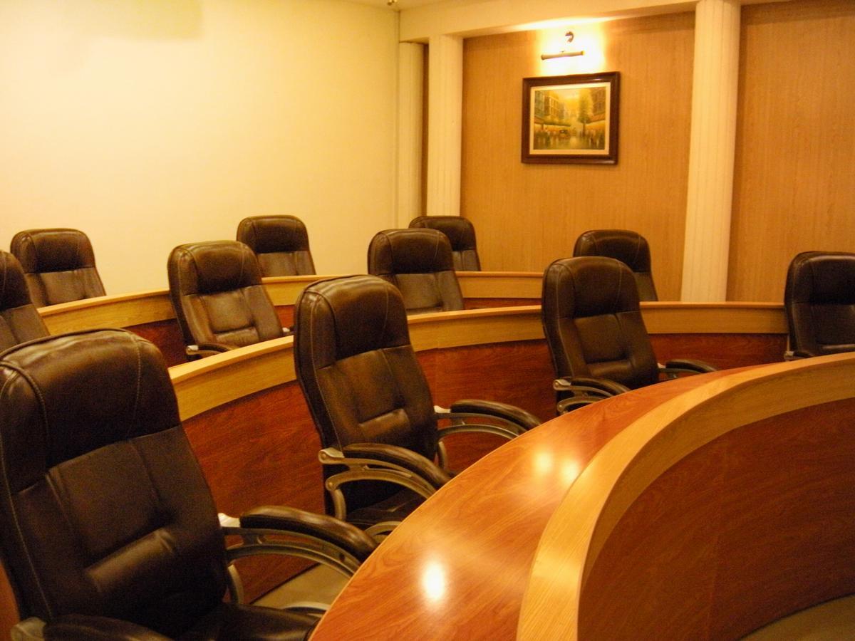 Hotel Grand Enclave Lahore Esterno foto