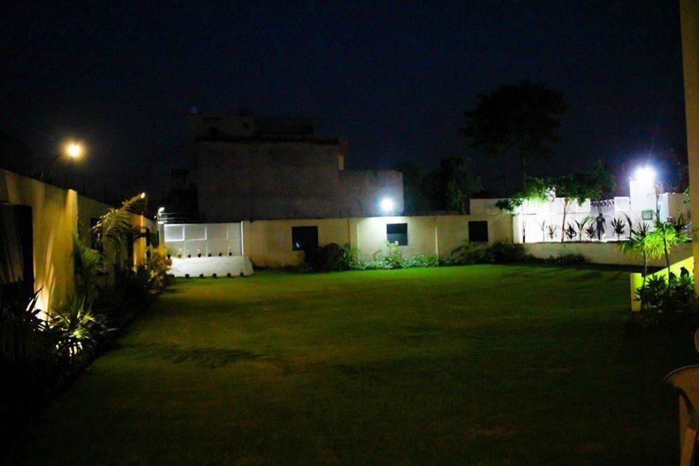 Hotel Grand Enclave Lahore Esterno foto