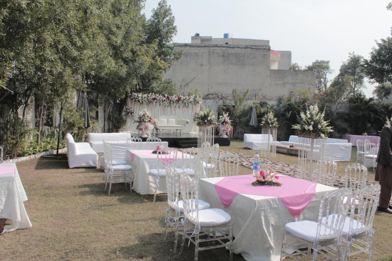 Hotel Grand Enclave Lahore Esterno foto