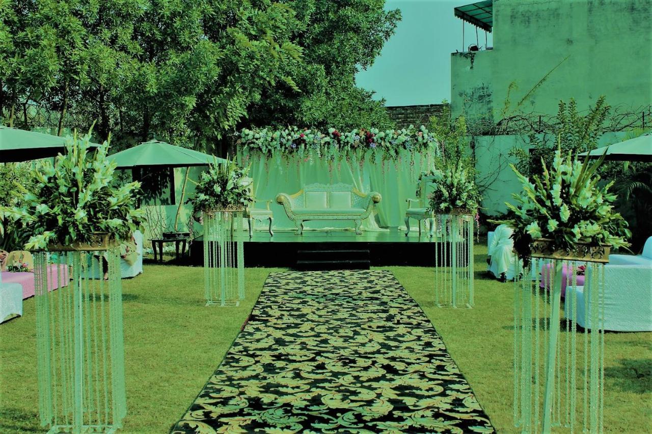 Hotel Grand Enclave Lahore Esterno foto